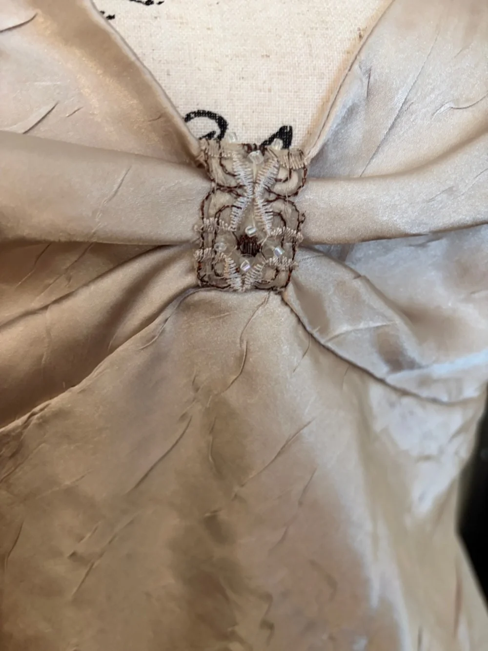 ❤️Champagne Silk Bow-Front Spaghetti Strap Tank - Picture 2 of 7